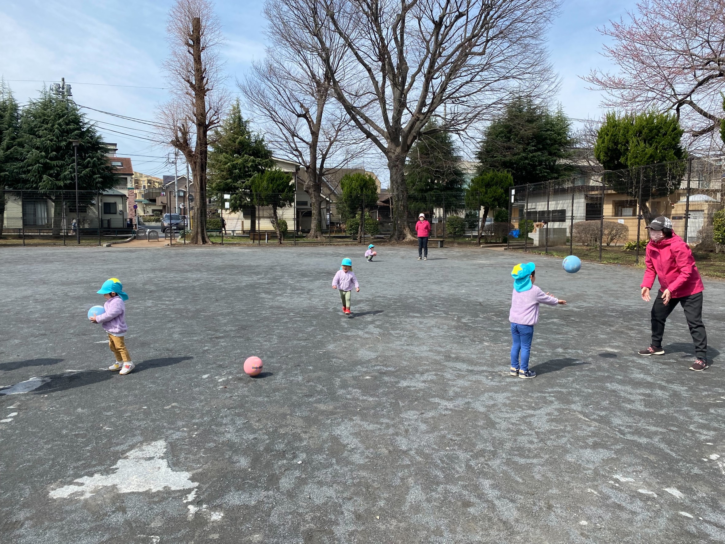 公園でボール遊び！！⚽